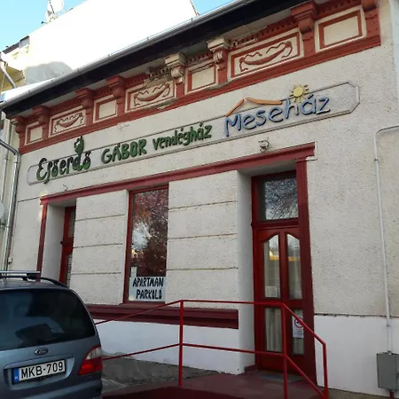 Gábor *